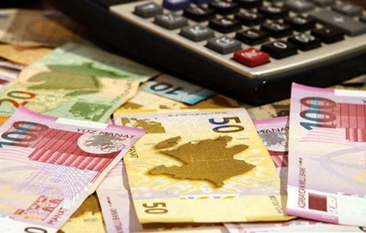 Azərbaycanda 14 bank kapitalından "yeyib"