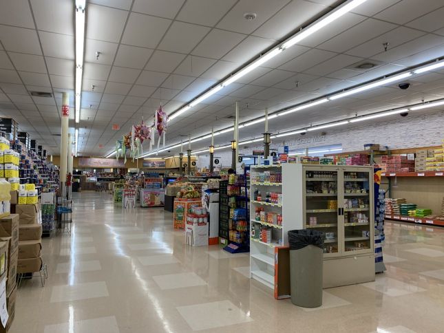 Azərbaycanın supermarket şəbəkəsi Qazaxıstan bazarına daxil olur