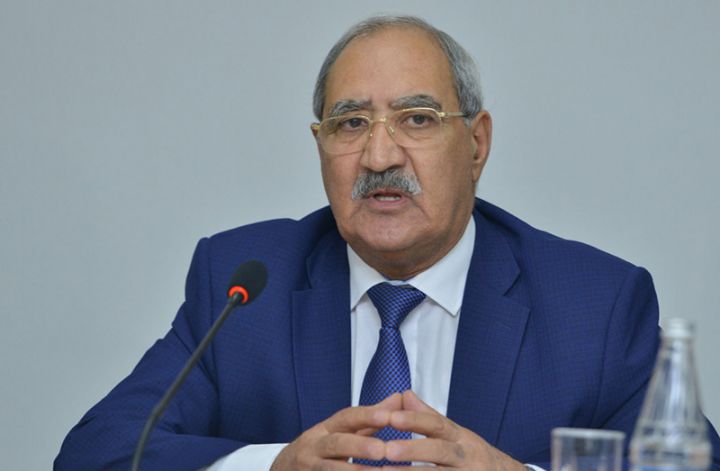 “Banklar əhalinin faciəsi üzərindən pul qazanır”