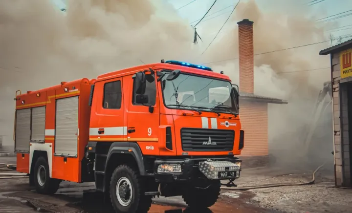 FHN biri 468 min manatdan 10 ədəd yanğınsöndürən avtomobil aldı