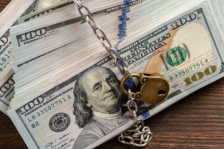 Dolların sabah üçün rəsmi məzənnəsi müəyyən olunub