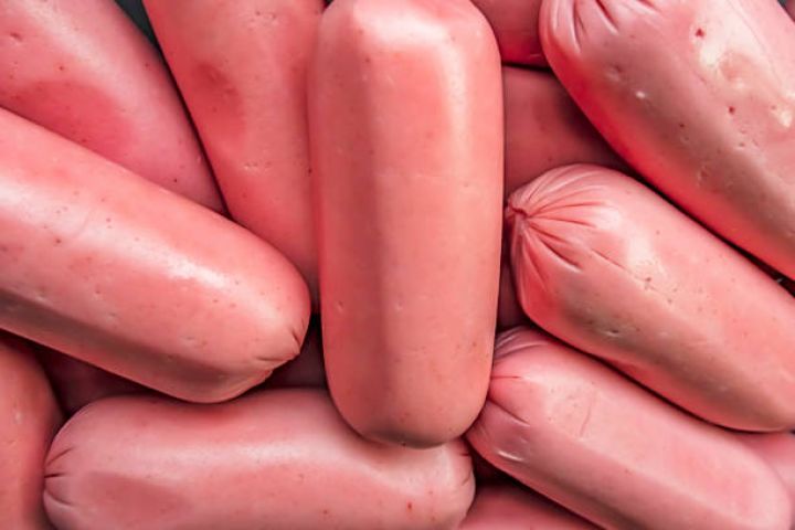 46 müəssisənin 78 kolbasa və sosiska məhsullarda insan istehlakı üçün yararsız göstəricilər müəyyən edilib