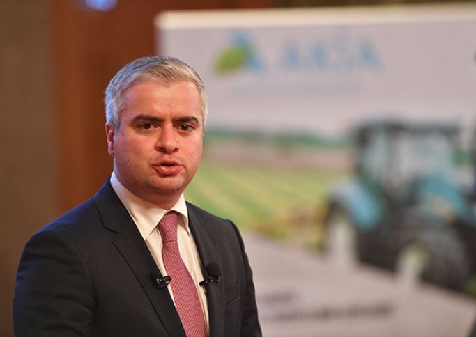 "2.5%-lə verdiyimiz mikrokreditləri banklar maksimum 12%-lə təqdim edə biləcəklər"