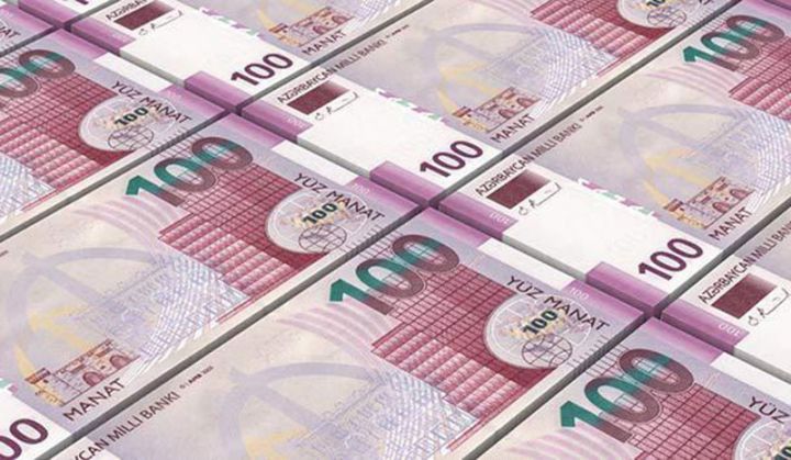 Dövlət büdcəsində 400 milyon manatdan çox kəsir yaranıb