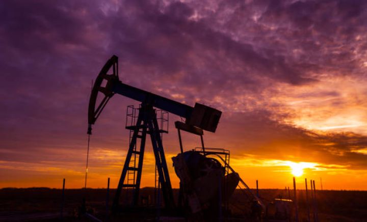 Neft, Trampın "İrana həddindən artıq sərt sərt müdaxilə" siqnalı ilə yenidən bahalaşıb